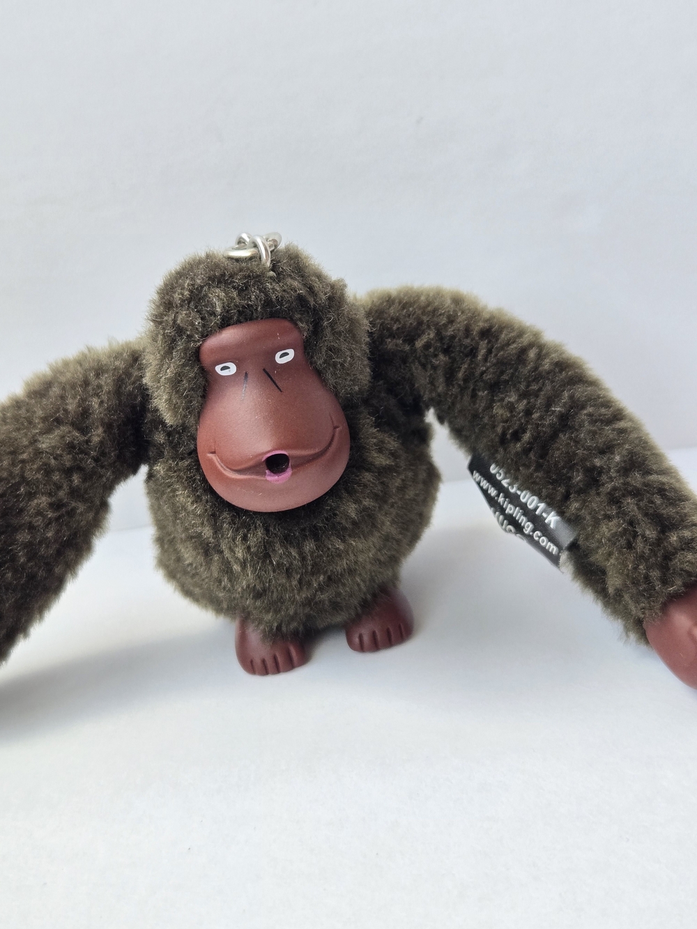 Kipling HUGO Fuzzy Monkey Gorilla Keychain Olive Army Green Plush Bag Charm - Picture 3 of 7
